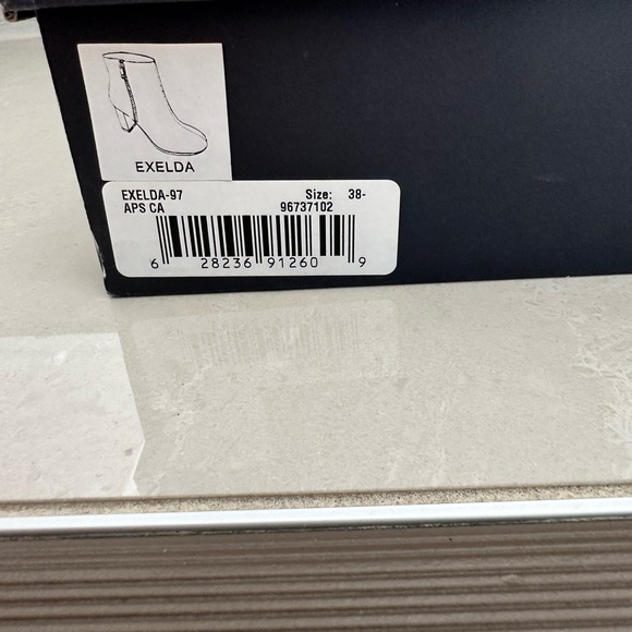 Lord & Taylor Exelda Heels size 37.5 - Picture 6 of 6